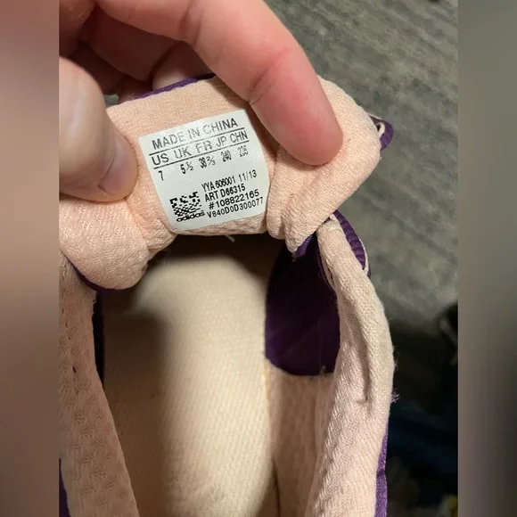 Adidas shoes - Picture 3 of 3